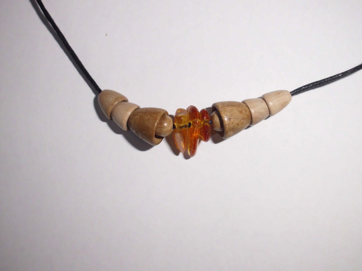 Collier aus Bernstein und Holzperlen, maritim und unikat
