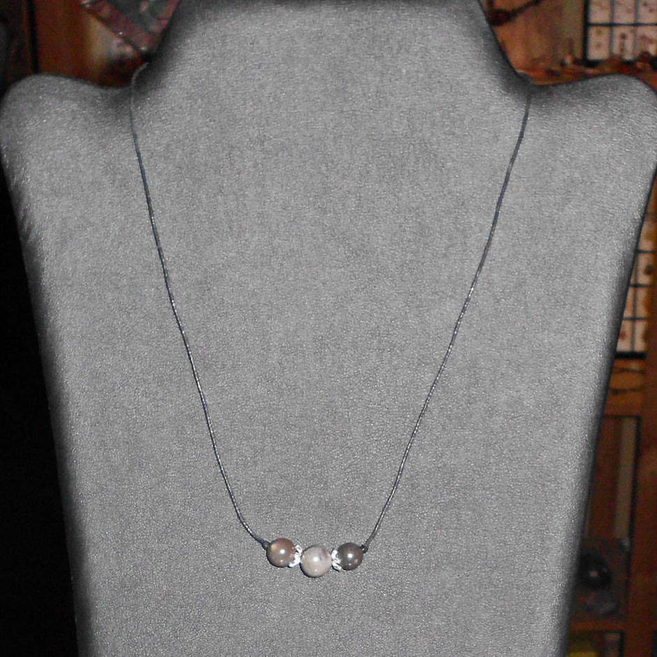 Collier mit 3 Feuersteinkugeln und 925er Silber