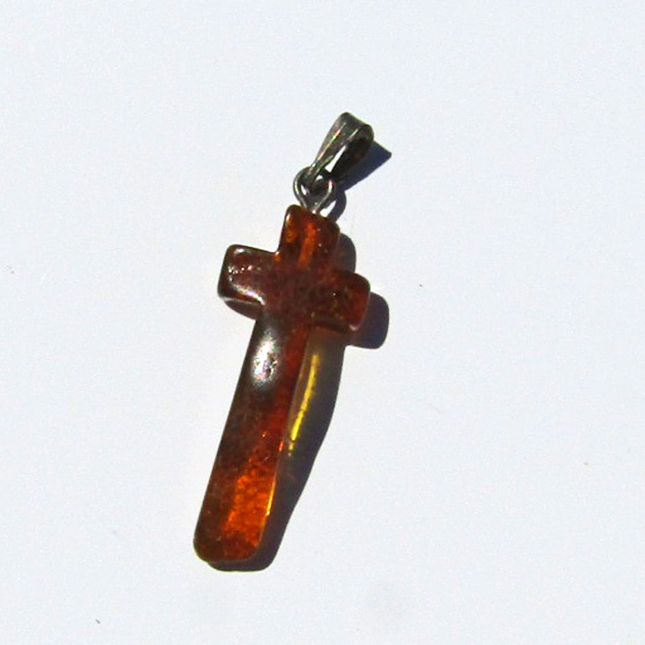 Bernsteinkreuz – Anhänger mit Silberöse
