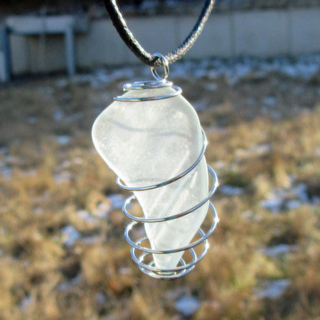 Seeglas-Anhänger in transparentem Spiraldesign