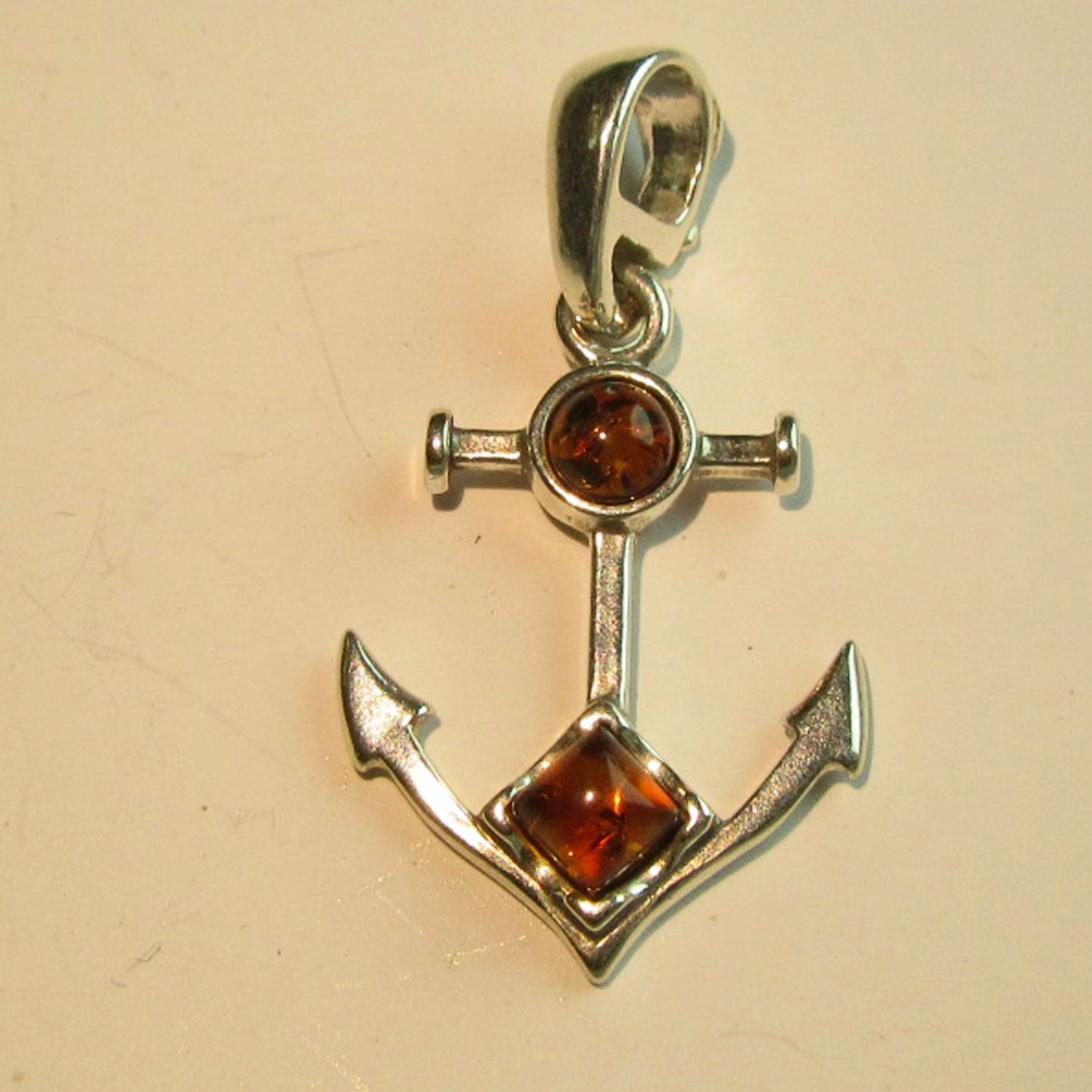 Anker-Anhänger aus Silber mit Bernstein, einzigartig