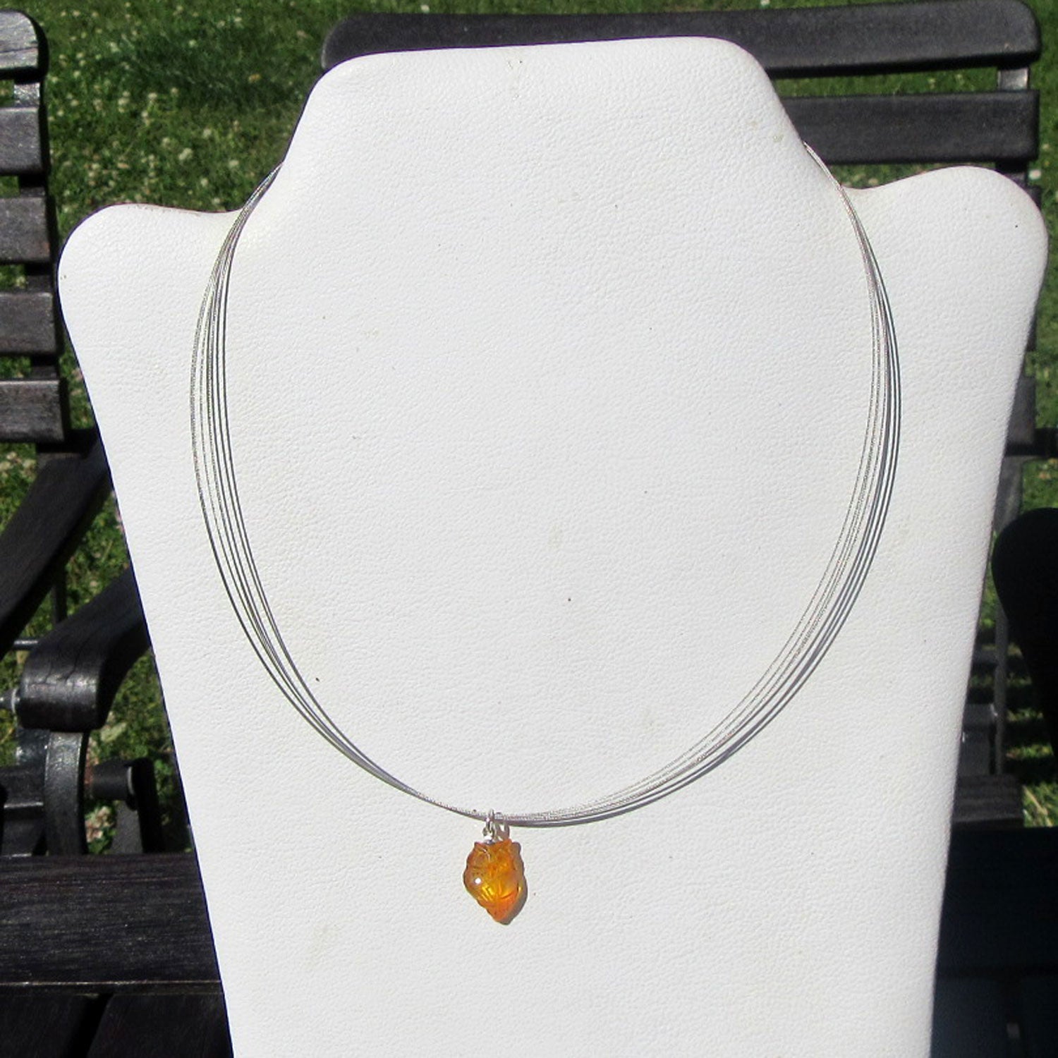 Bernsteineule Anhänger – Einzigartig und maritim