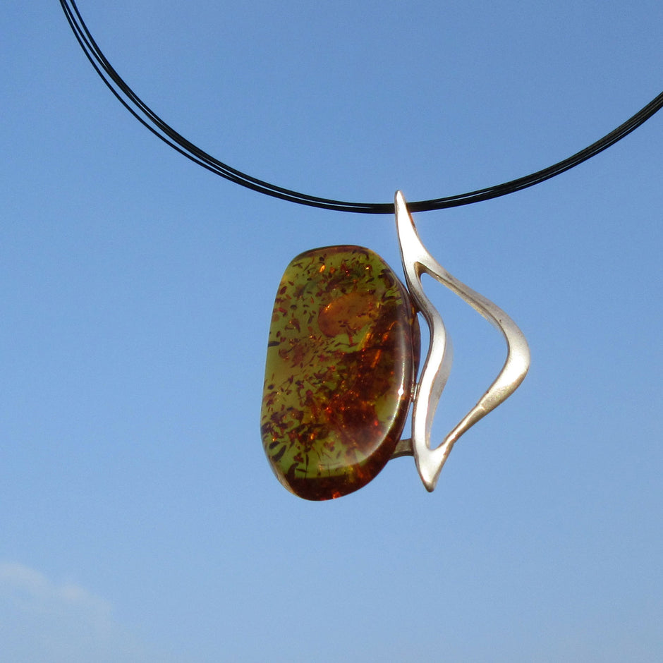 Kognacfarbener Bernsteinring aus 925er Silber, Unikat