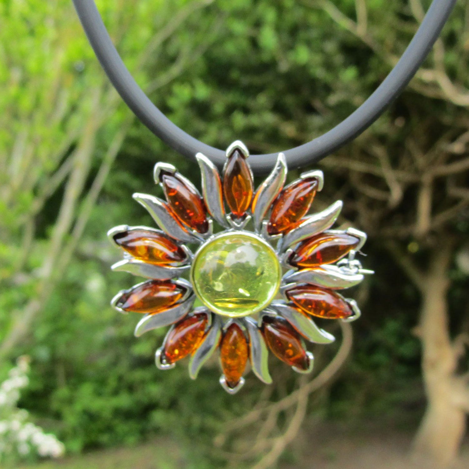 Silberanhänger Sonne mit edlen Bernsteinen, Unikat