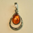 Silberanhänger mit cognacfarbenem Bernstein, Unikat