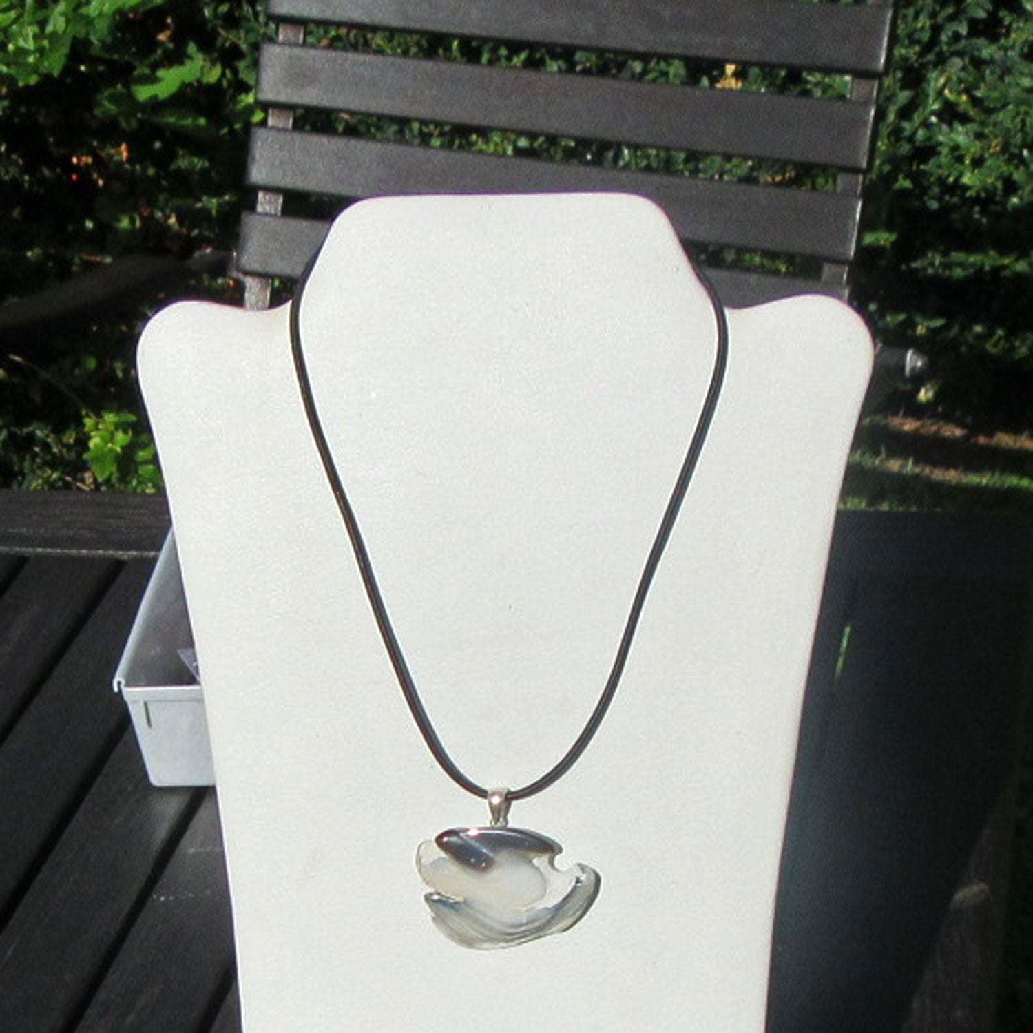 Einzelstück: Fossil-Anhänger aus versteinertem Muschelkalk