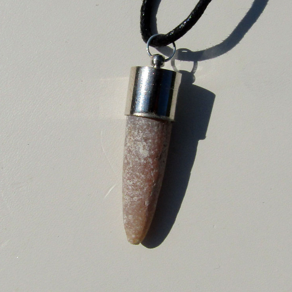 Donnerkeil (Belemnit) mit Metallkappe – Einzelstück