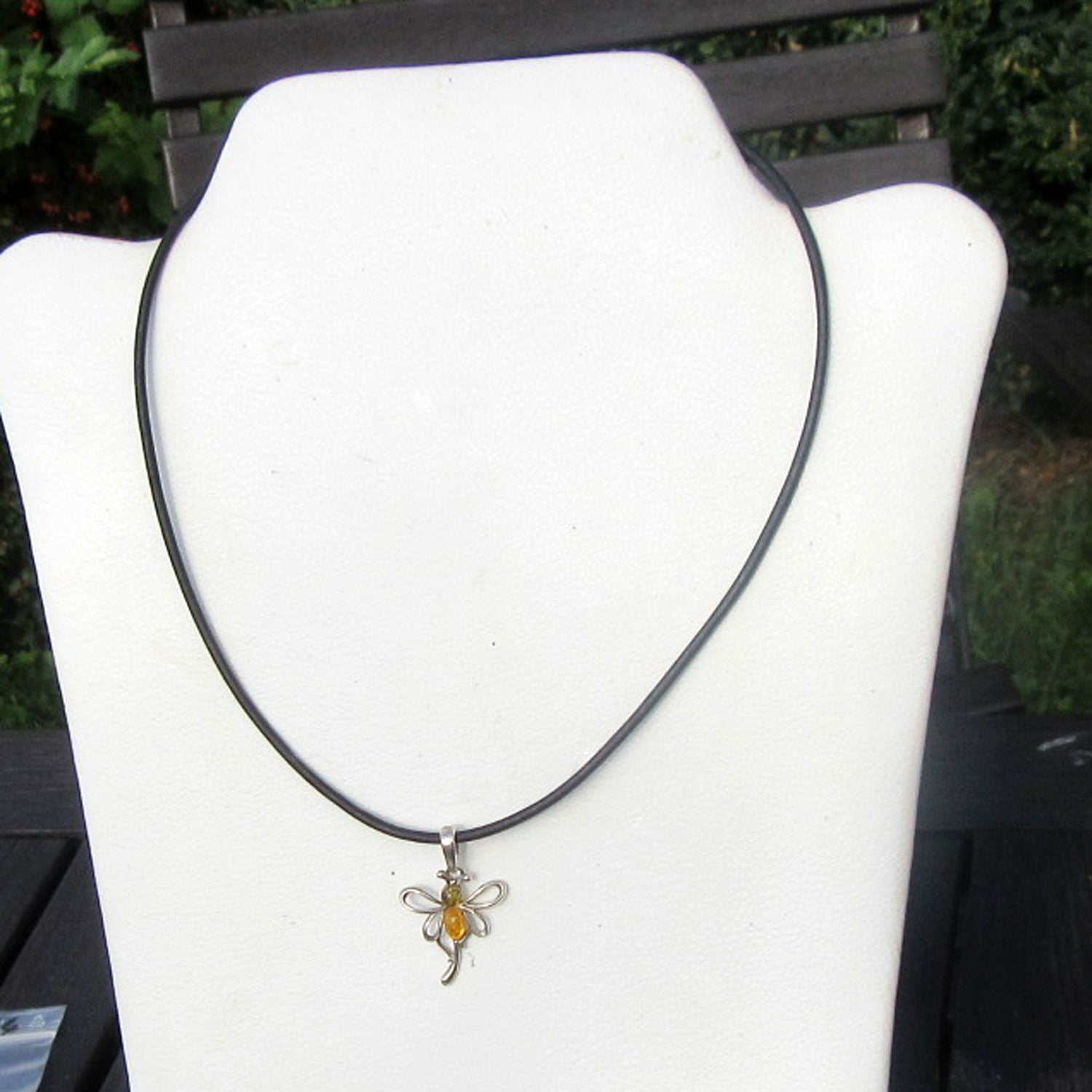 Elfe und Libelle aus Silber mit Bernstein – Einzelstück