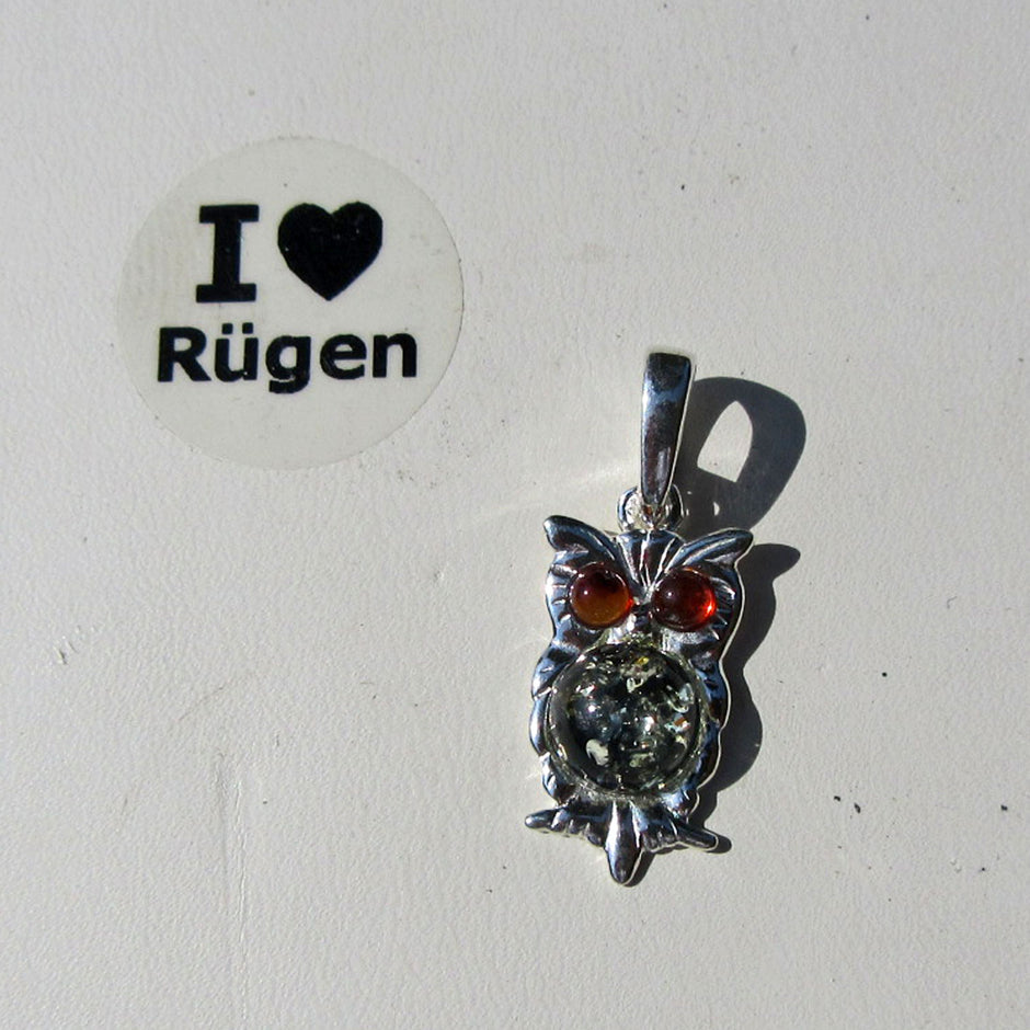 Silberanhänger Eule mit Bernstein – Unikat von Rügen