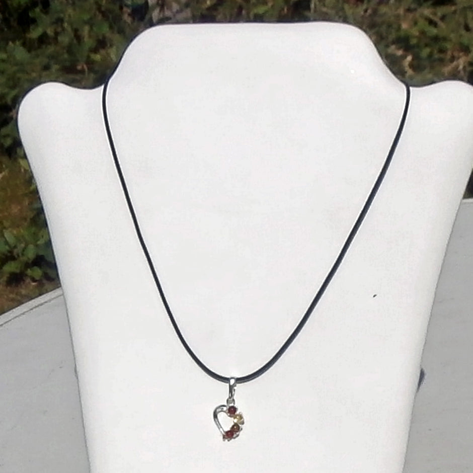 Herzanhänger aus Silber mit Bernstein – Unikat