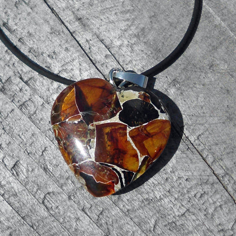 Herz aus Mosaikbernstein mit Silberöse, Einzelstück