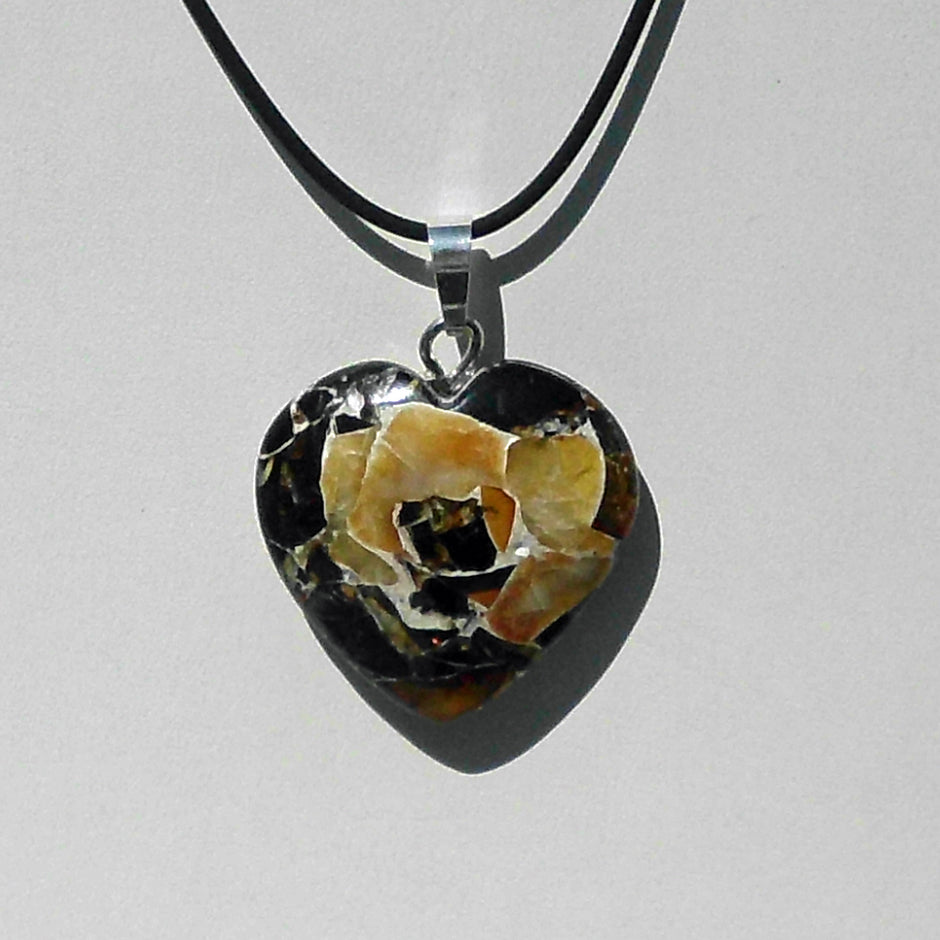 Herz aus Mosaikbernstein mit Silberöse, Einzelstück