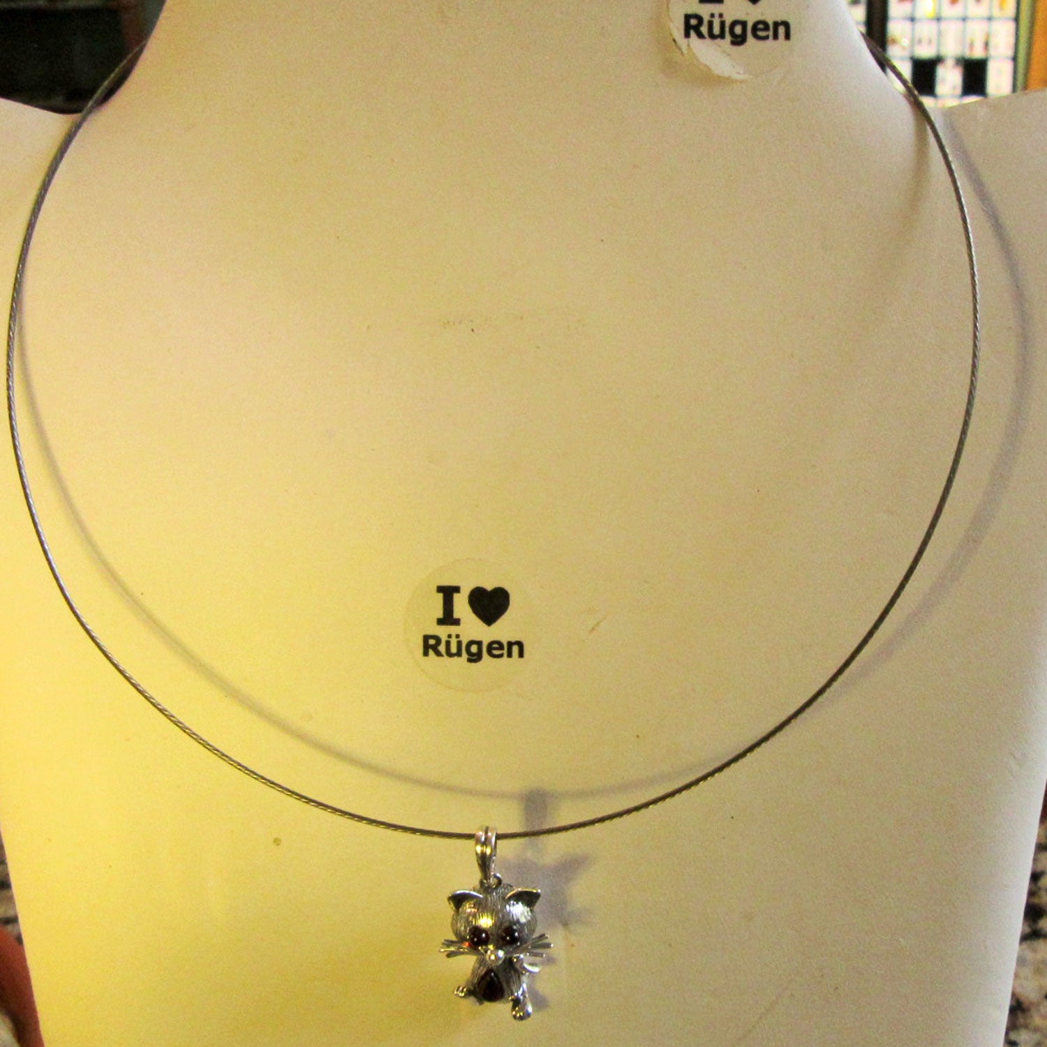 Silberanhänger Maus mit Bernstein, ein Unikat von Rügen