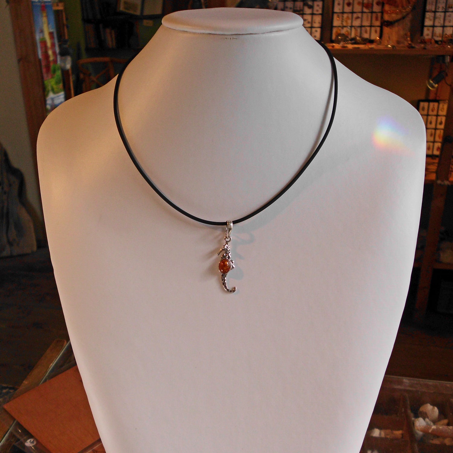 Seepferdchen Anhänger aus Silber und Bernstein, Unikat