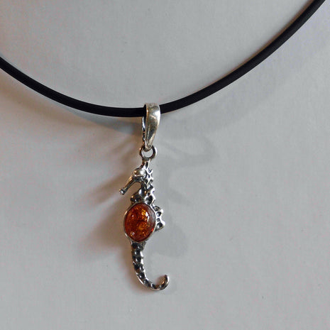 Seepferdchen Anhänger aus Silber und Bernstein, Unikat