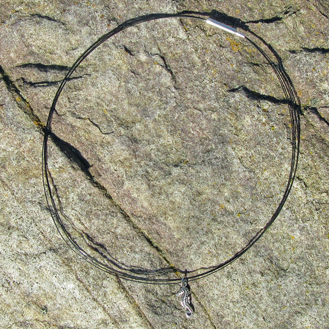Silberanhänger Seepferdchen aus mattiertem Silber (925)