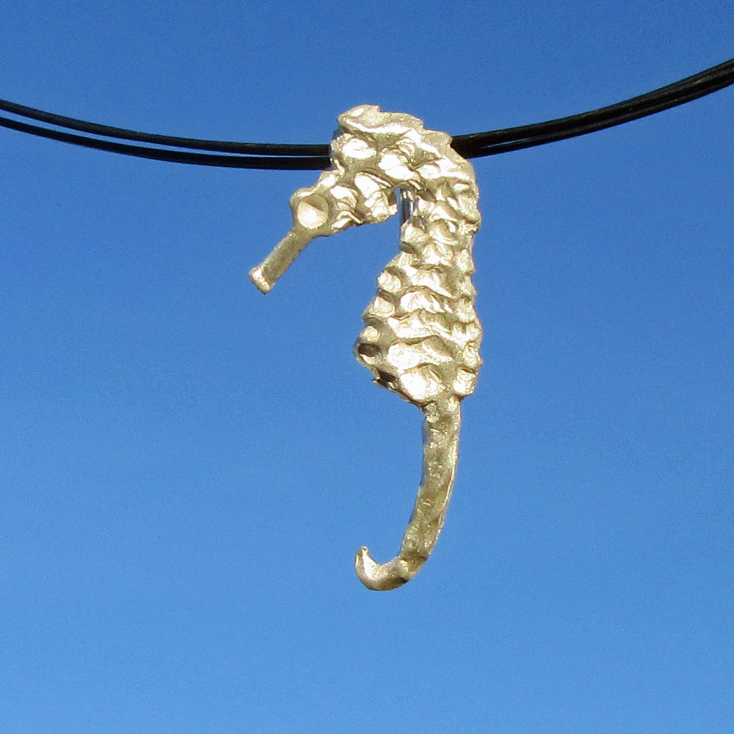 Silberanhänger Seepferdchen aus mattiertem Silber (925)