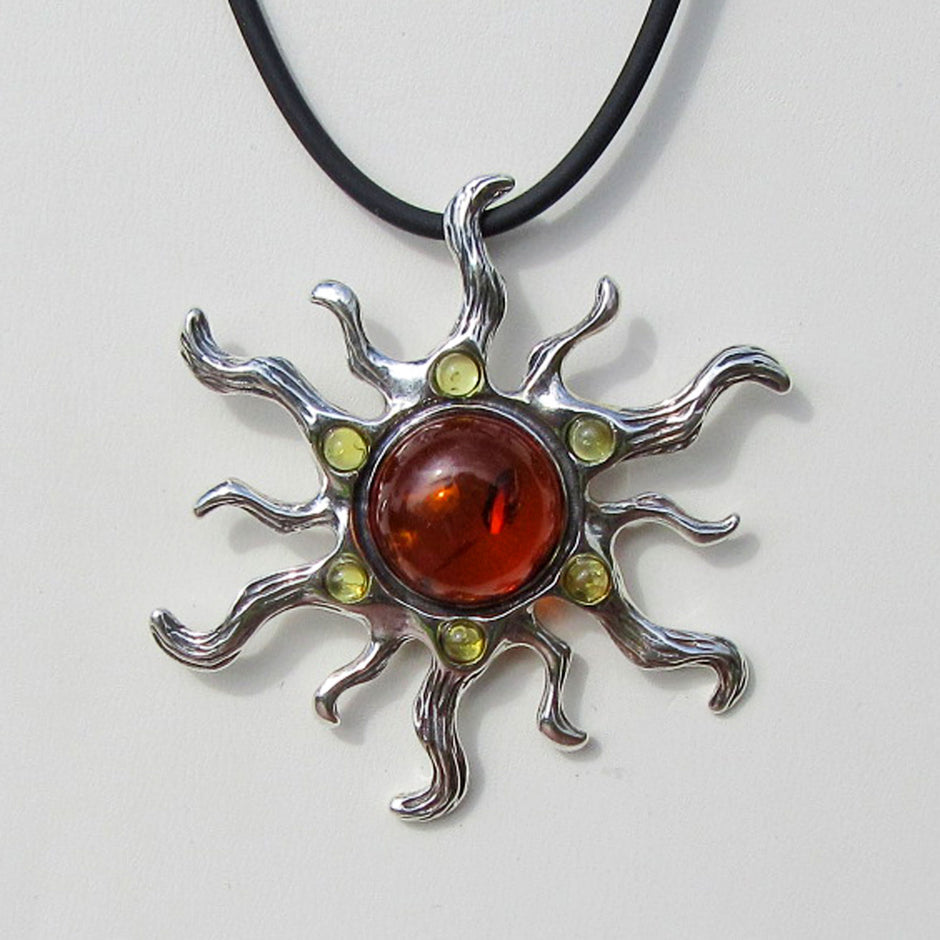 Silberne Sonne mit kognacfarbenem Bernstein, Unikat