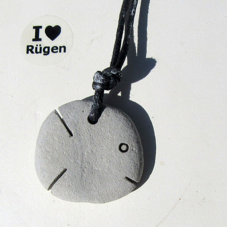 Kleiner Steinfisch-Anhänger aus Rügener Kiesel