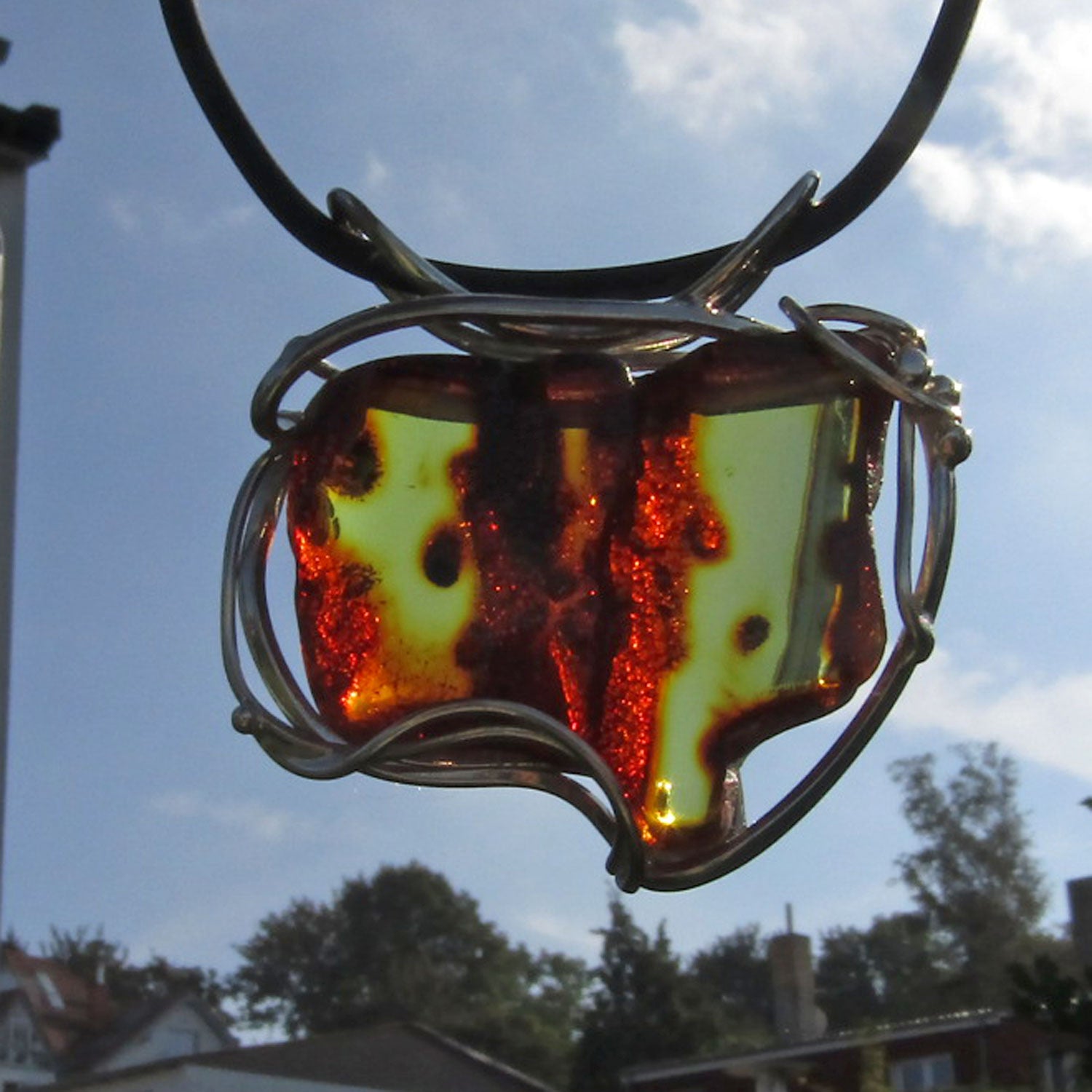 Wunderschöner Anhänger mit edlem Bernstein undSilber !!! Designerstück !!!