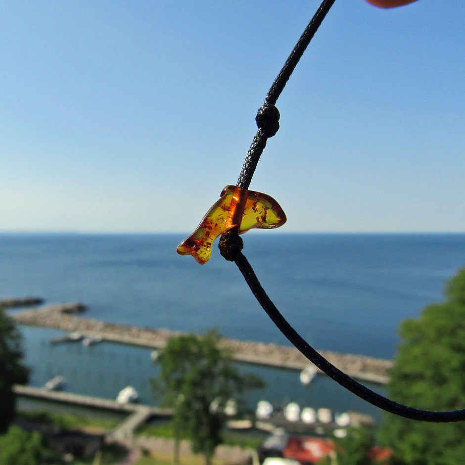 Armband mit Bernstein-Delfin