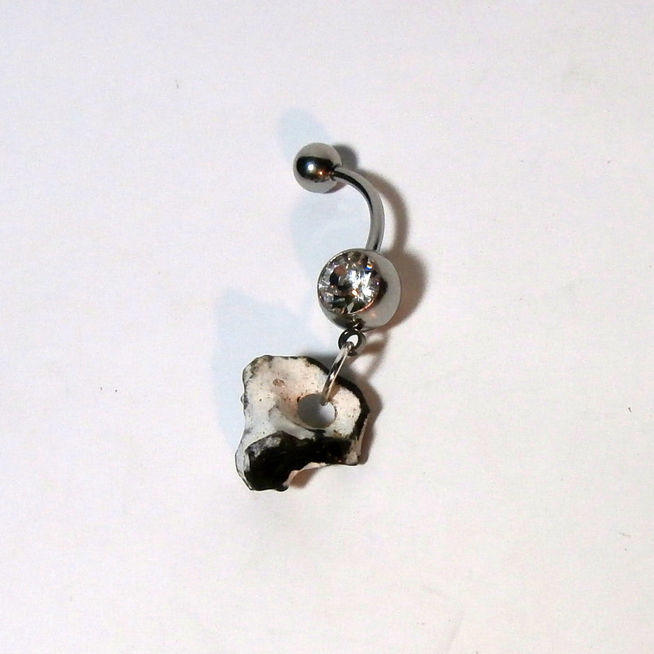 Bauchnabelpiercing aus Edelstahl mit Hühnergott