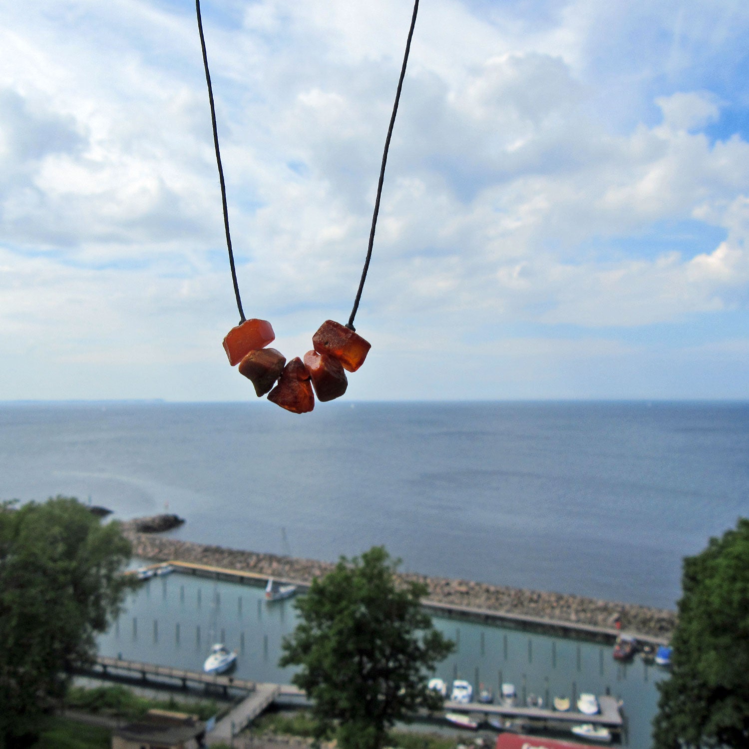 Collier aus 5 unpolierten Bernsteinen in Silber