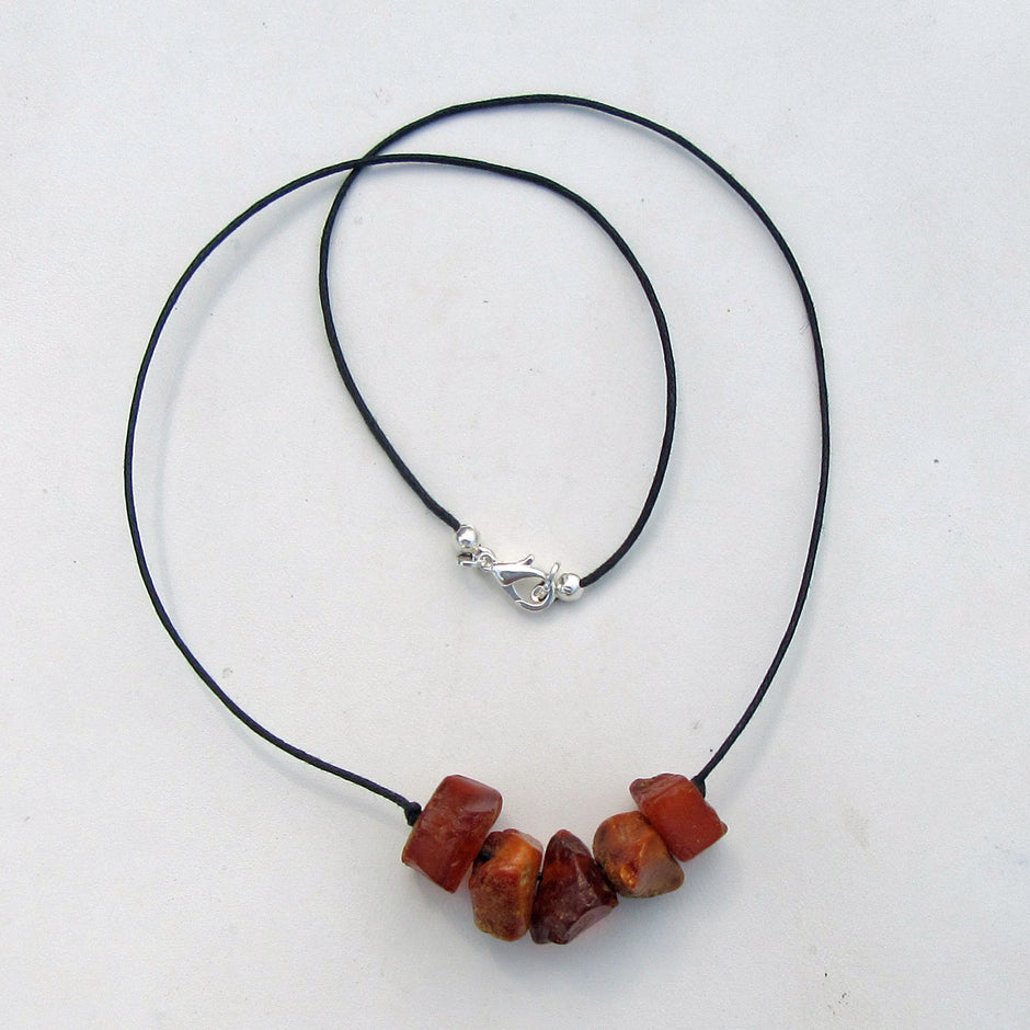 Collier aus 5 unpolierten Bernsteinen in Silber