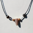 Donnerkeilcollier mit polierten Feuersteinperlen