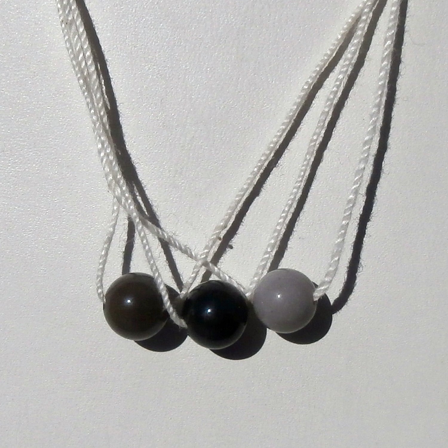 Feines Collier aus 925 Silber mit Feuersteinperlen