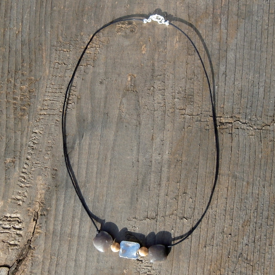 Collier mit Feuerstein und Silberkissen, Unikat