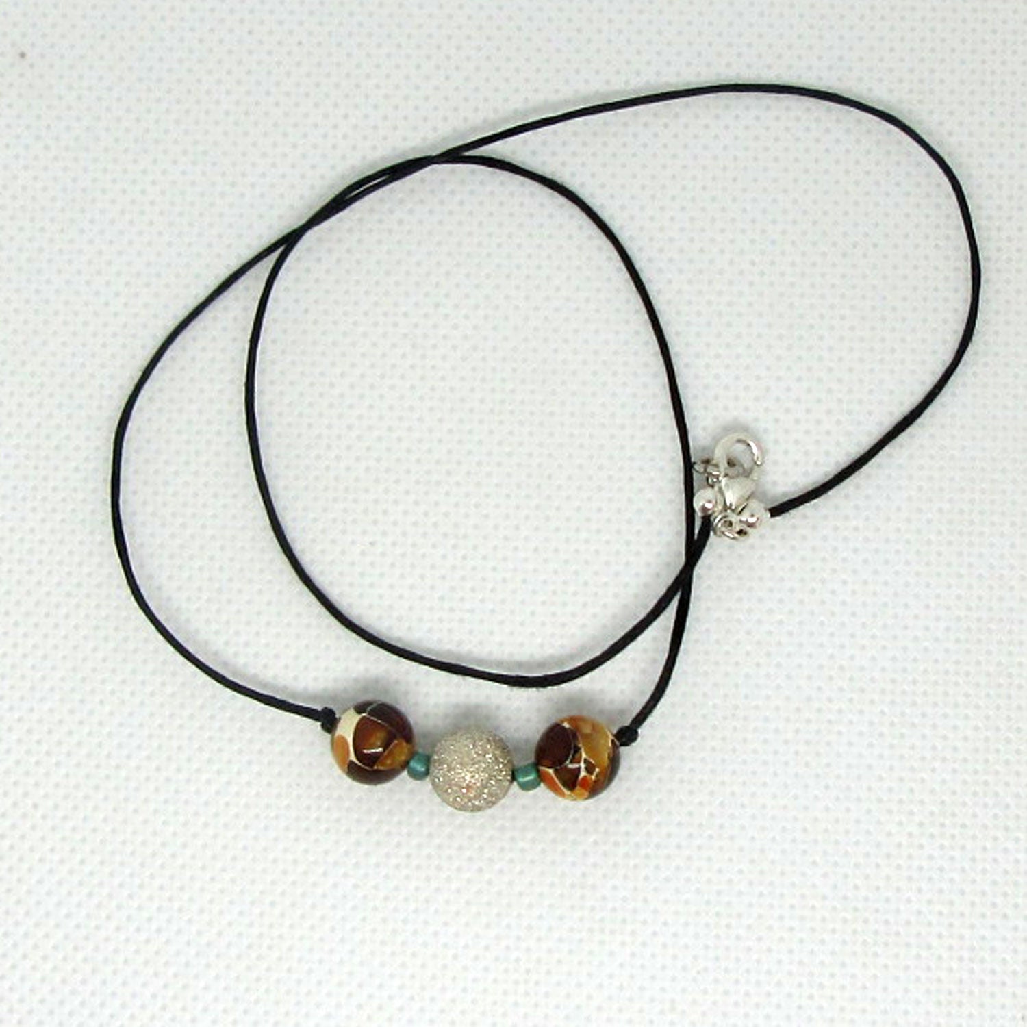 Collier aus Mosaikbernstein und diamantierter Silberperle