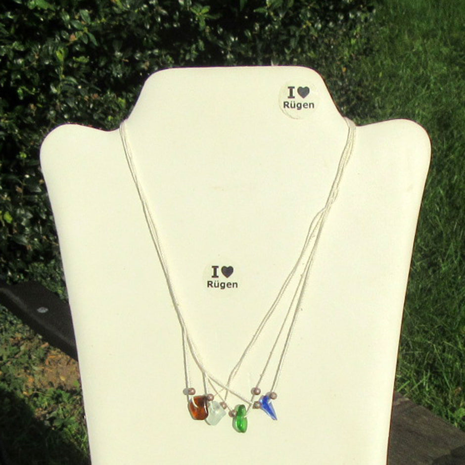 Baumwollcollier mit Seeglas und Gunmetall-Perlen