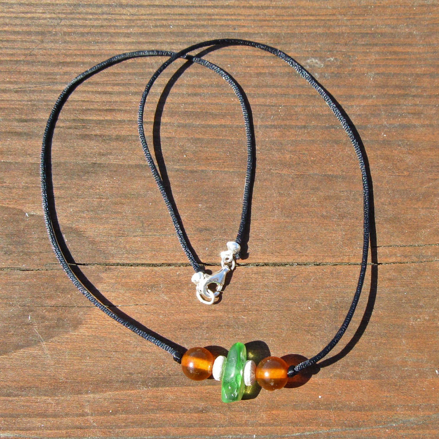 Seidencollier mit Bernstein und Seeglas, Unikat