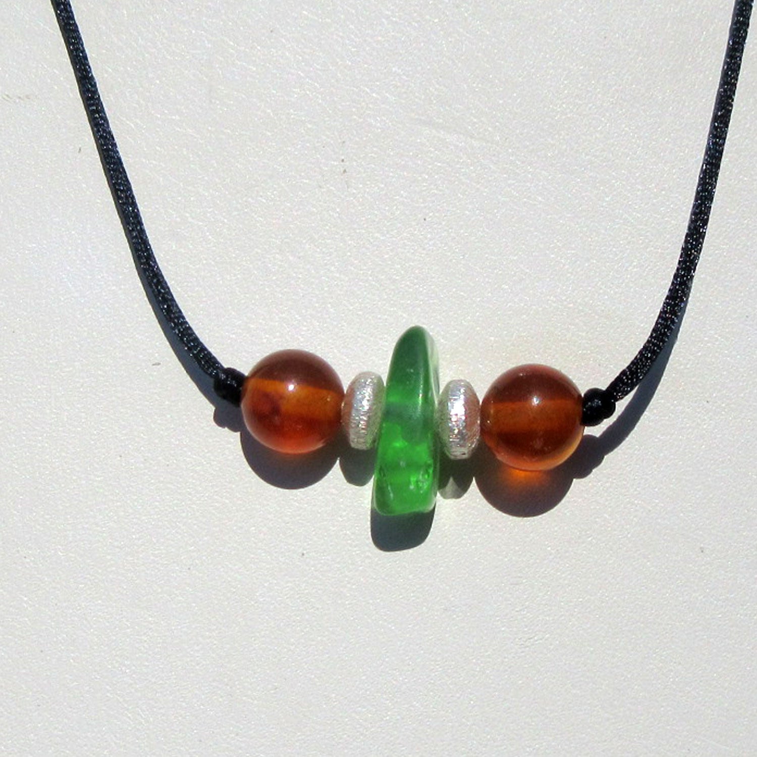 Seidencollier mit Bernstein und Seeglas, Unikat