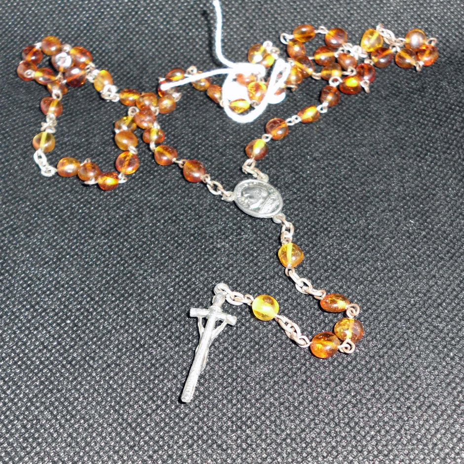Rosenkranz aus kognacfarbenem Bernstein, 65 cm