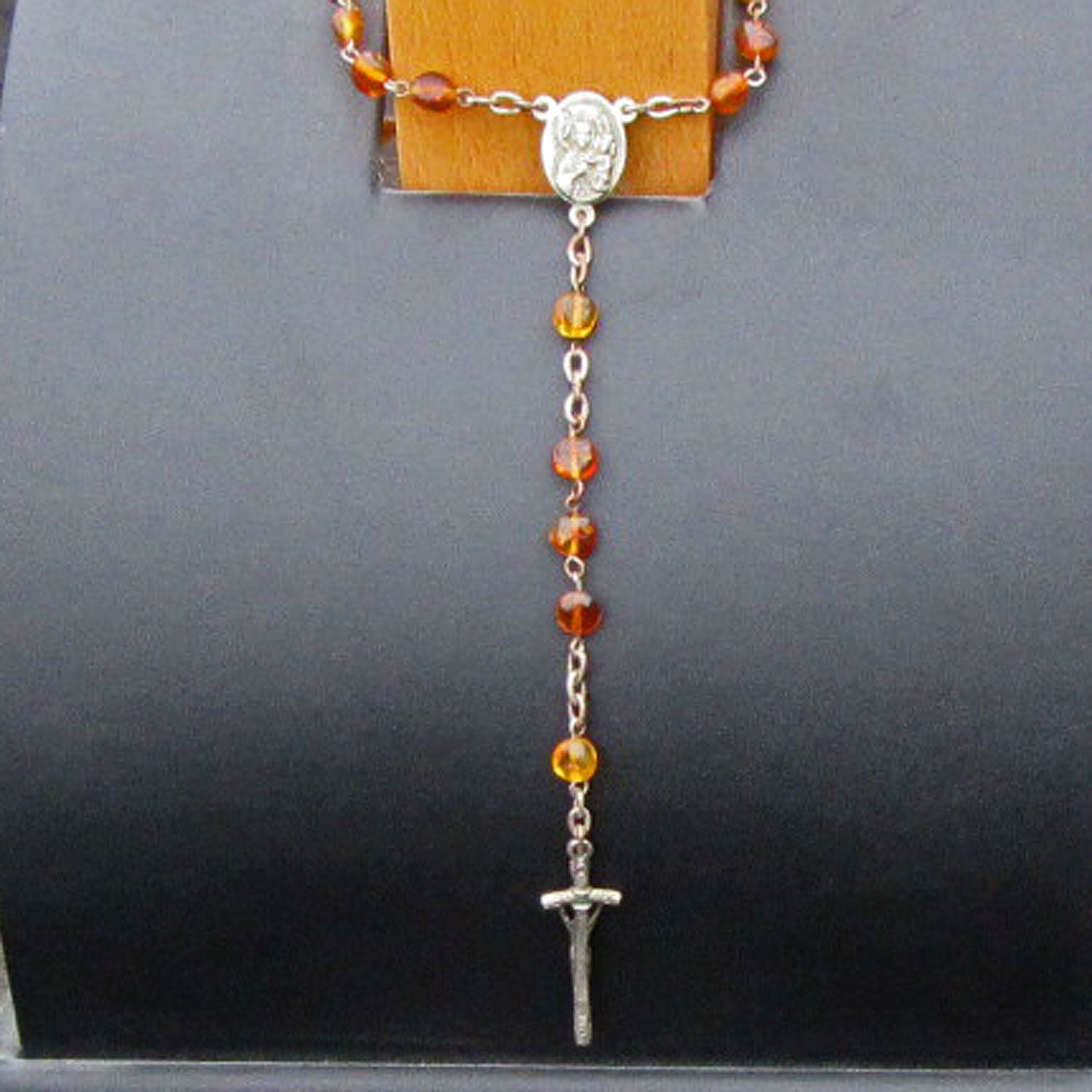 Rosenkranz aus kognacfarbenem Bernstein, 65 cm