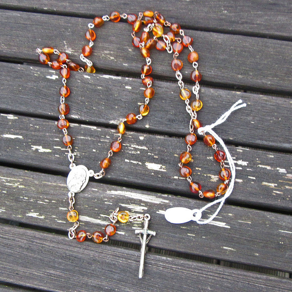 Rosenkranz aus kognacfarbenem Bernstein, 65 cm