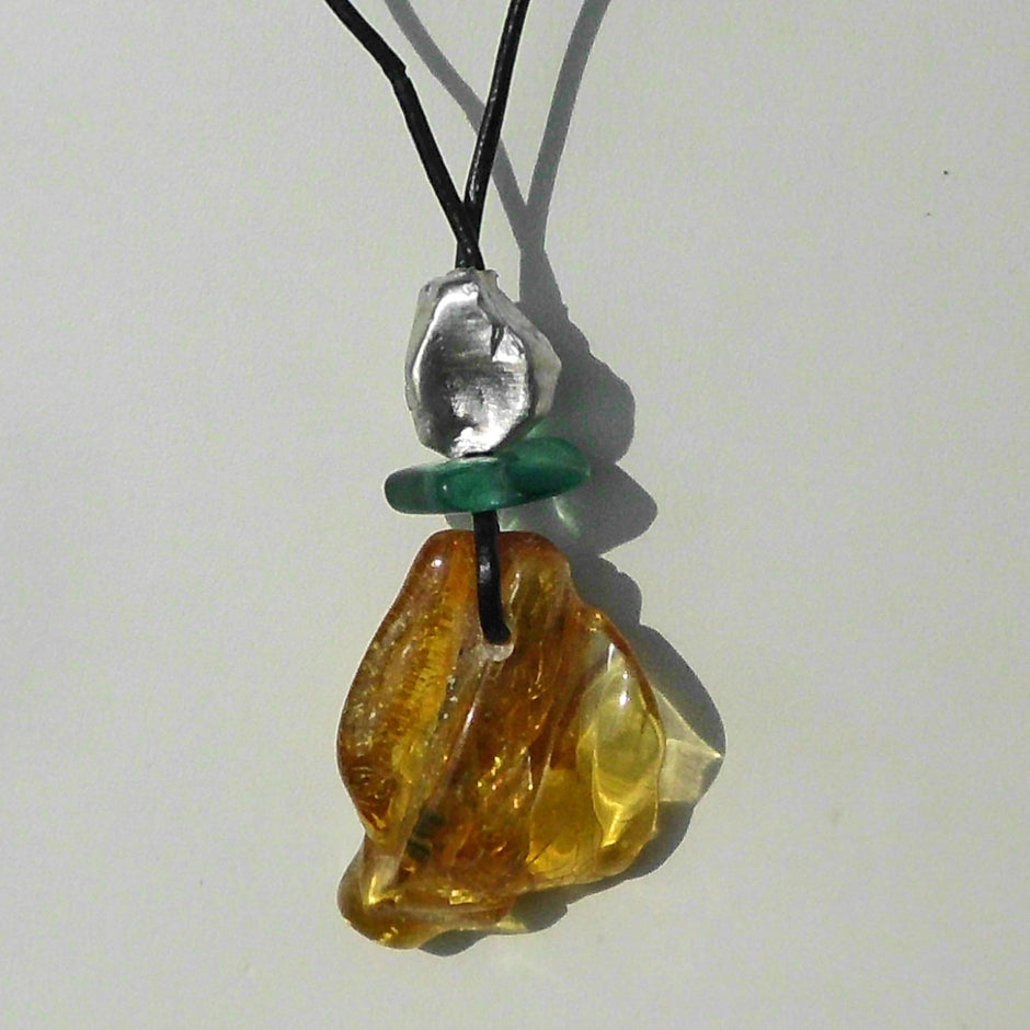 Bernstein-Kette mit Silber und türkisem Seeglas, Unikat