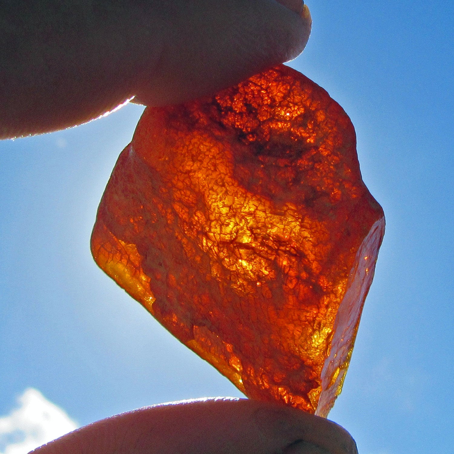 Unpoliertes Bernsteinstück – Natur pur von Rügen