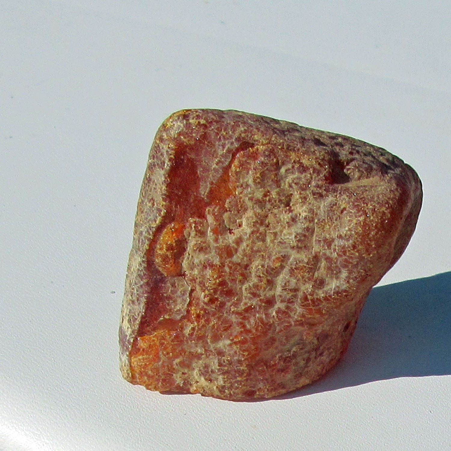 Unpoliertes Bernsteinstück – Natur pur von Rügen