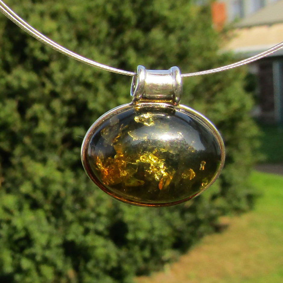 Wunderschöner Silberanhänger mitedlem Bernsteincabochon