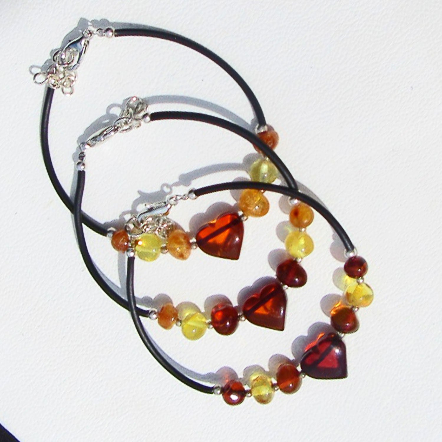 Poliertes Bernsteinarmband mit Herz, Unikat von Rügen