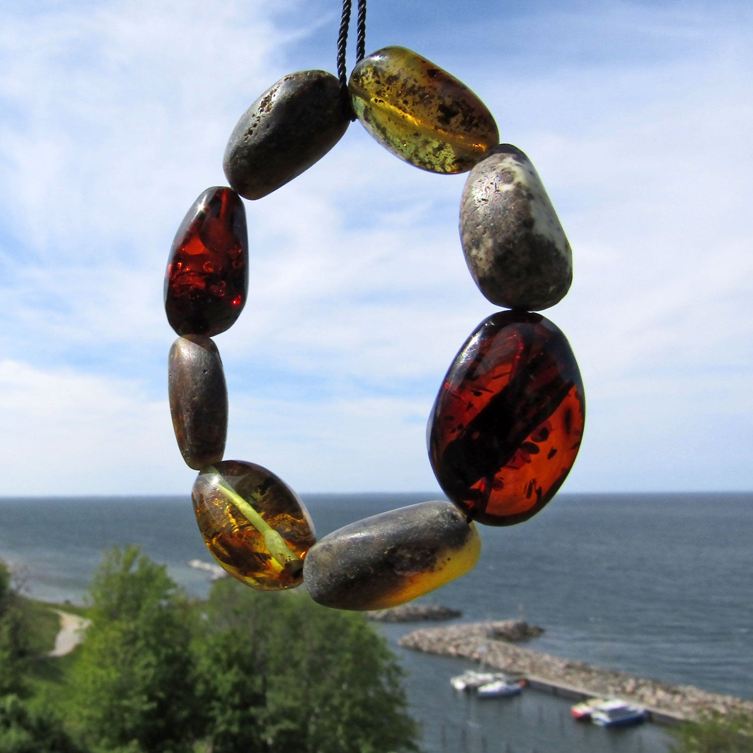 Massives Bernsteinarmband aus 8 edlen Polierteilen