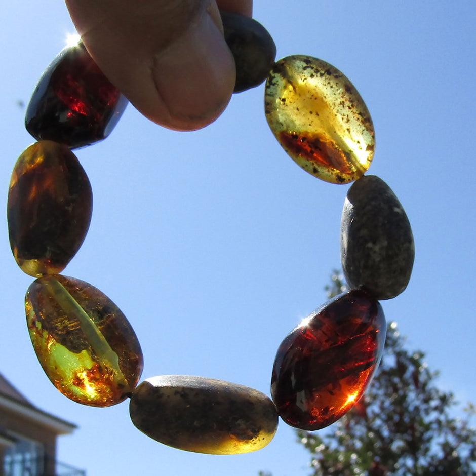 Massives Bernsteinarmband aus 8 edlen Polierteilen