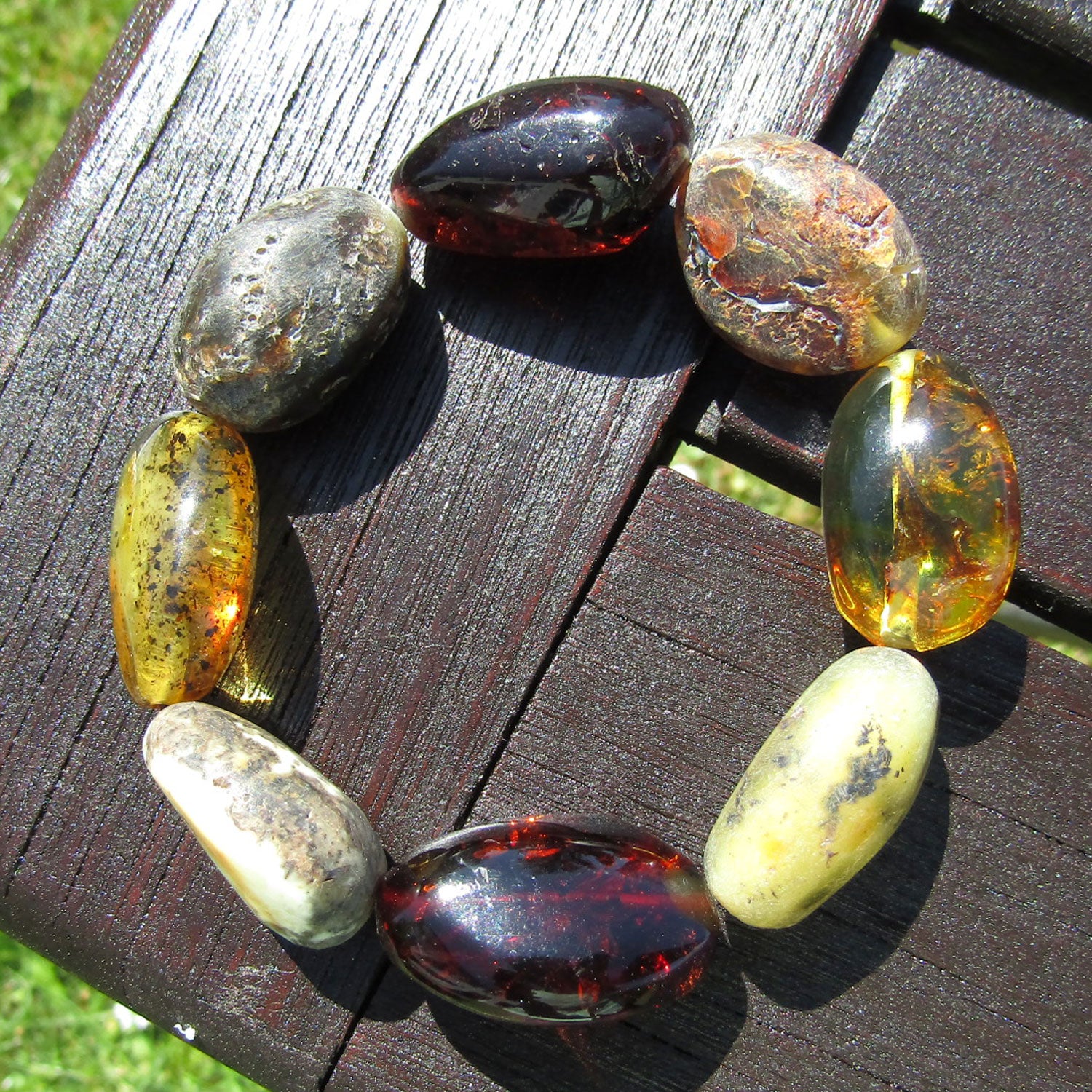 Massives Bernsteinarmband aus 8 edlen Polierteilen