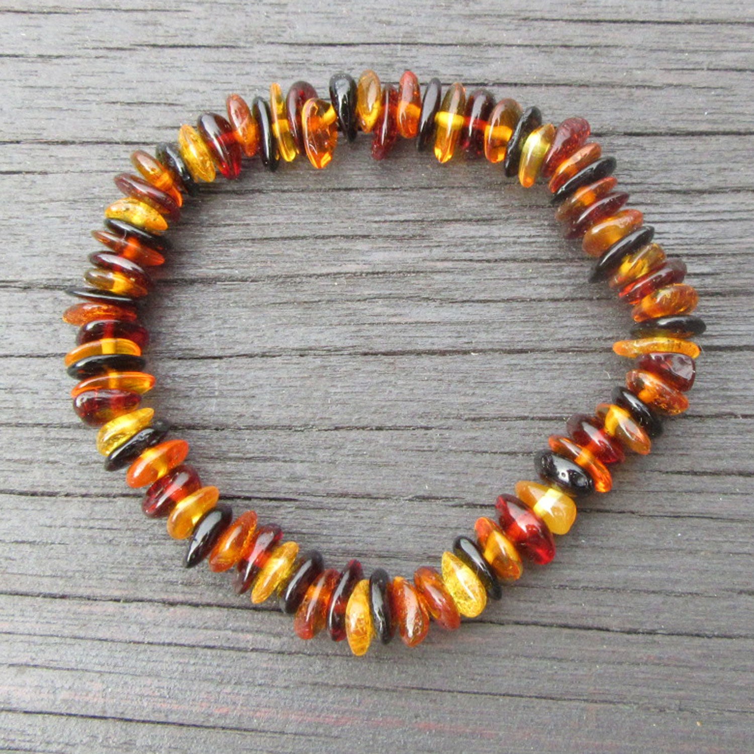 Bernsteinarmband aus polierten Bernsteinscheiben, Unikat
