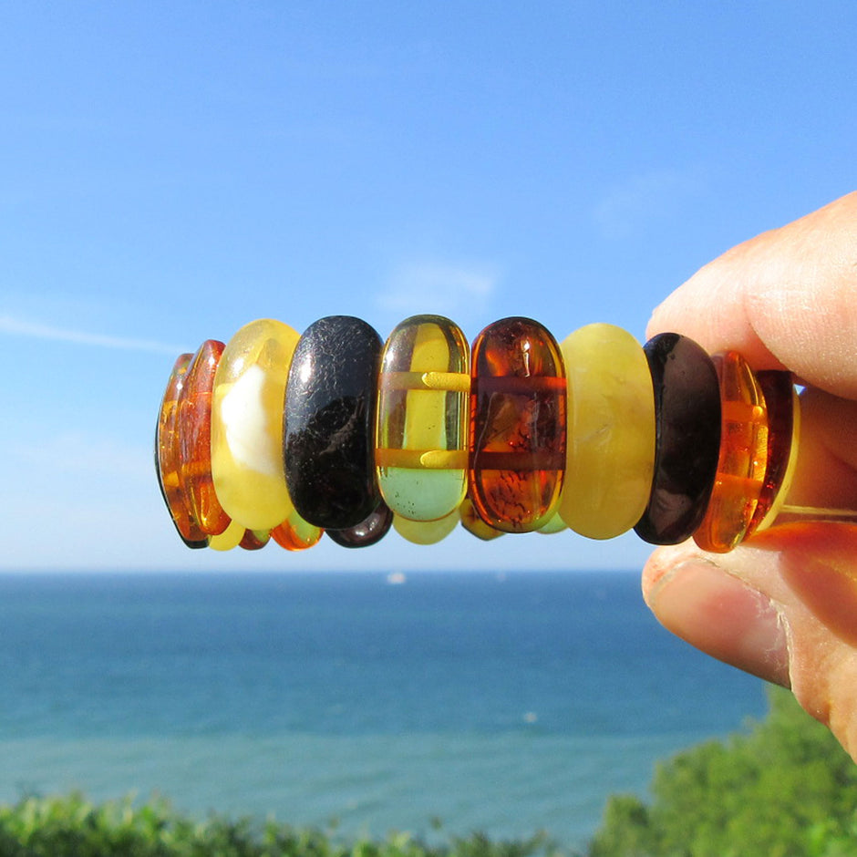 Elegantes Armband aus poliertem Bernstein, Unikat