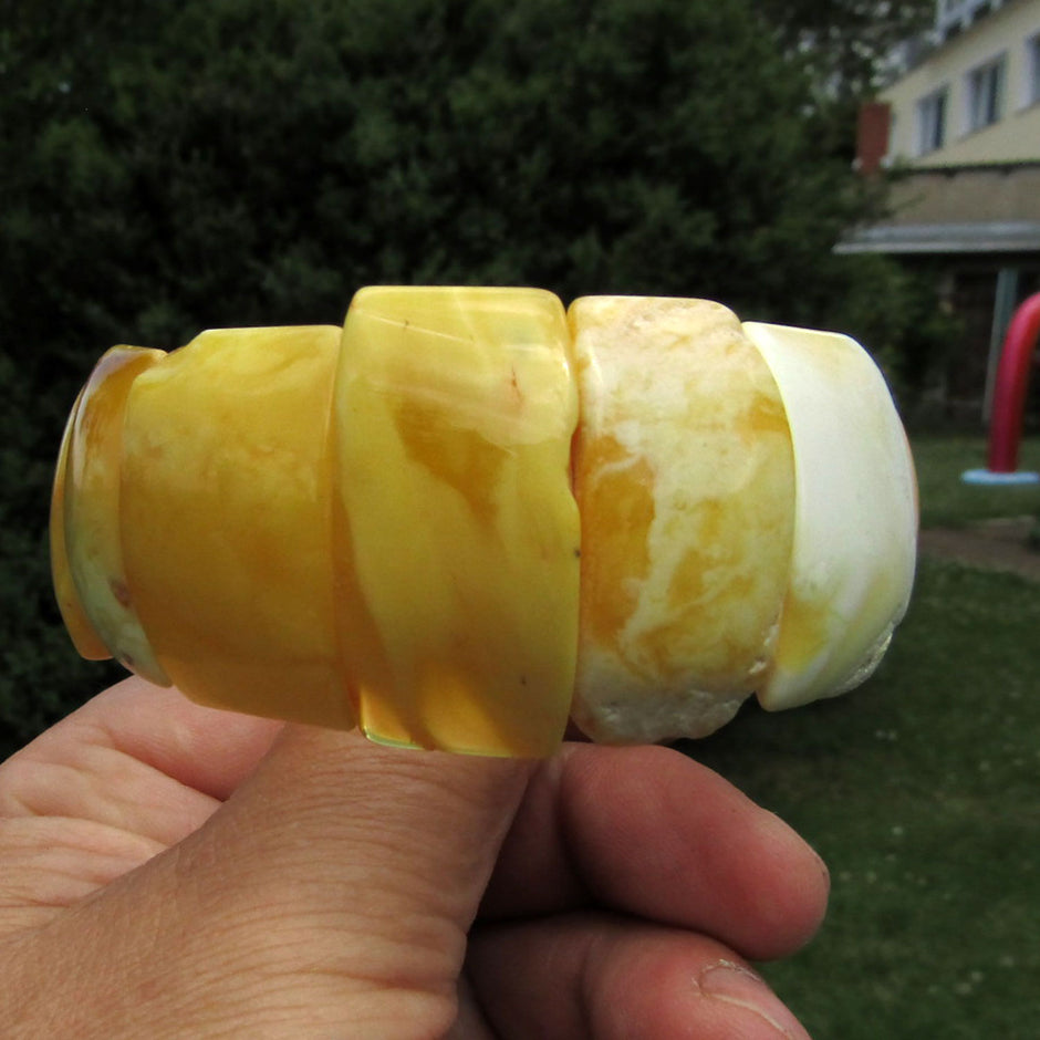 Wunderschönes Bernsteinarmband aus polierten länglichen Bernsteinen/ weiss bisbutterscotch