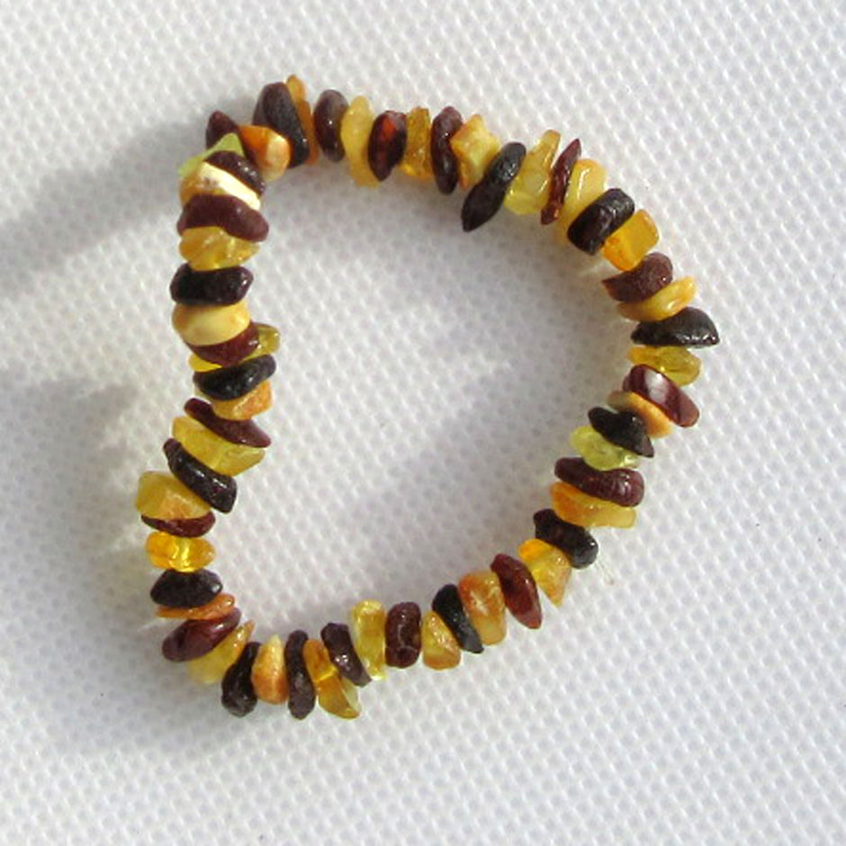 Einzigartiges Kinderarmband aus poliertem Bernstein